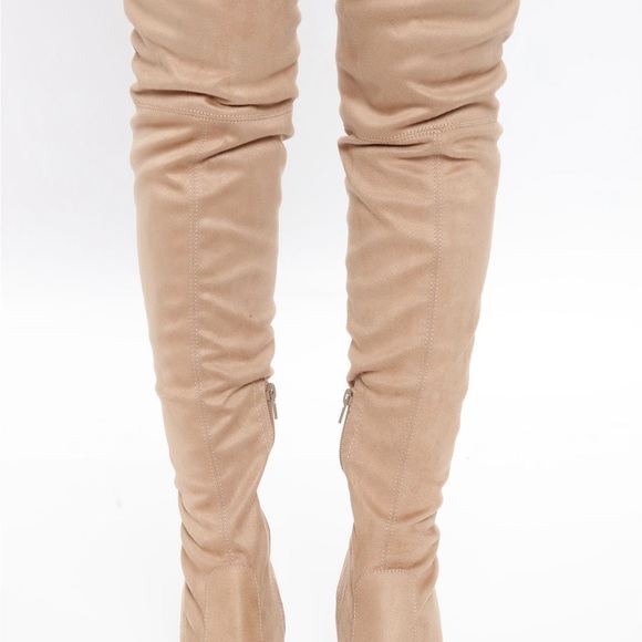 Fashion Nova Over The Knee Boots!🌸 - Picture 3 of 6